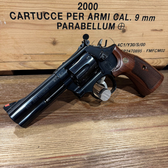 SMITH & WESSON REVOLVER 586-8 CAL.357 MAGNUM