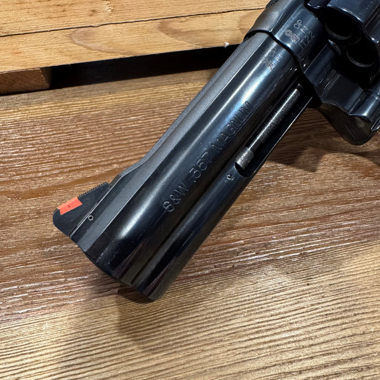 SMITH & WESSON REVOLVER 586-8 CAL.357 MAGNUM