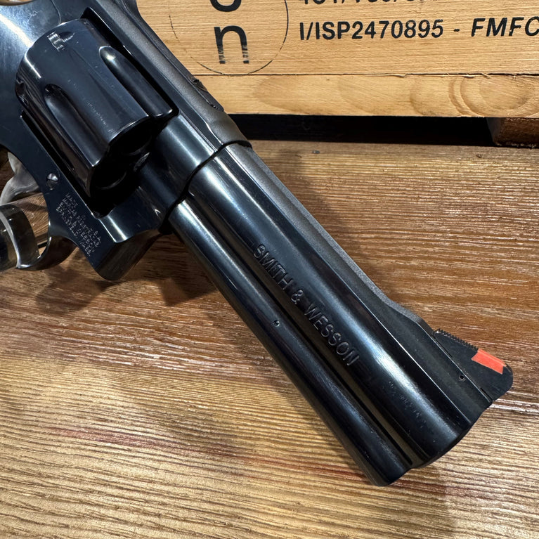 SMITH & WESSON REVOLVER 586-8 CAL.357 MAGNUM